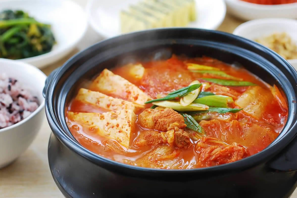 Кимчи-Тиге (Kimchi Jjigae)